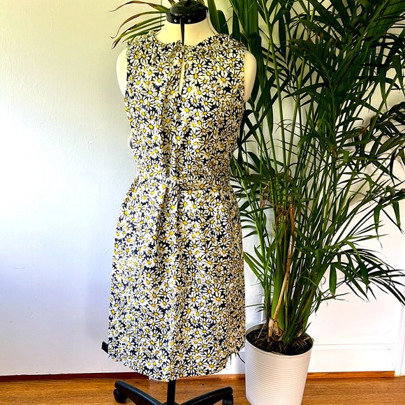 Anne Klein Summer Daisy Dress With Belt Size 10 - Picture 1 of 5